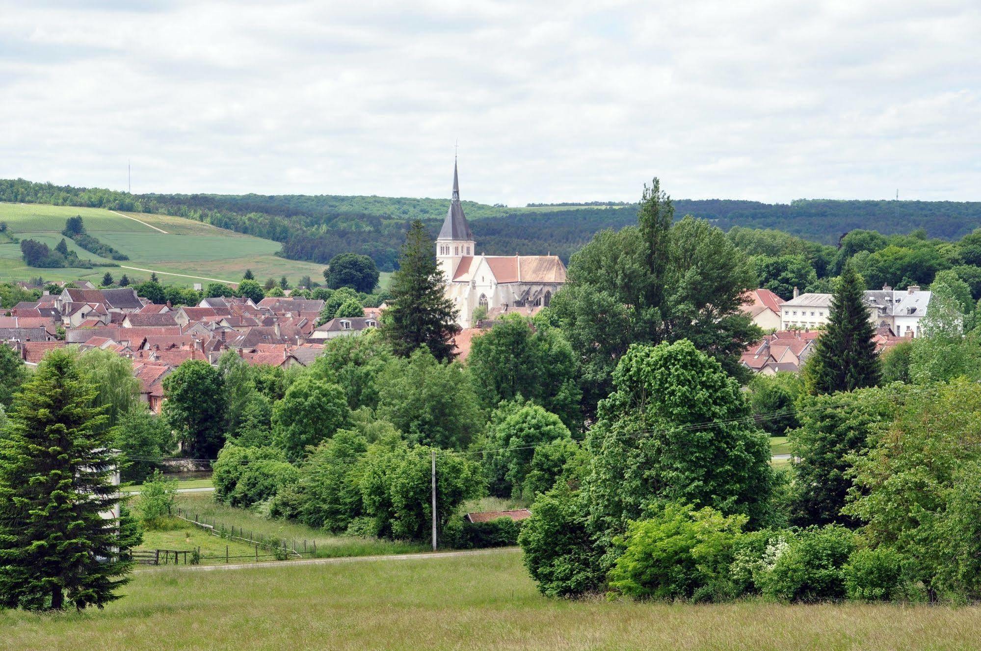 La Promenade En Champagne Bed & Breakfast Mussy-sur-Seine ภายนอก รูปภาพ