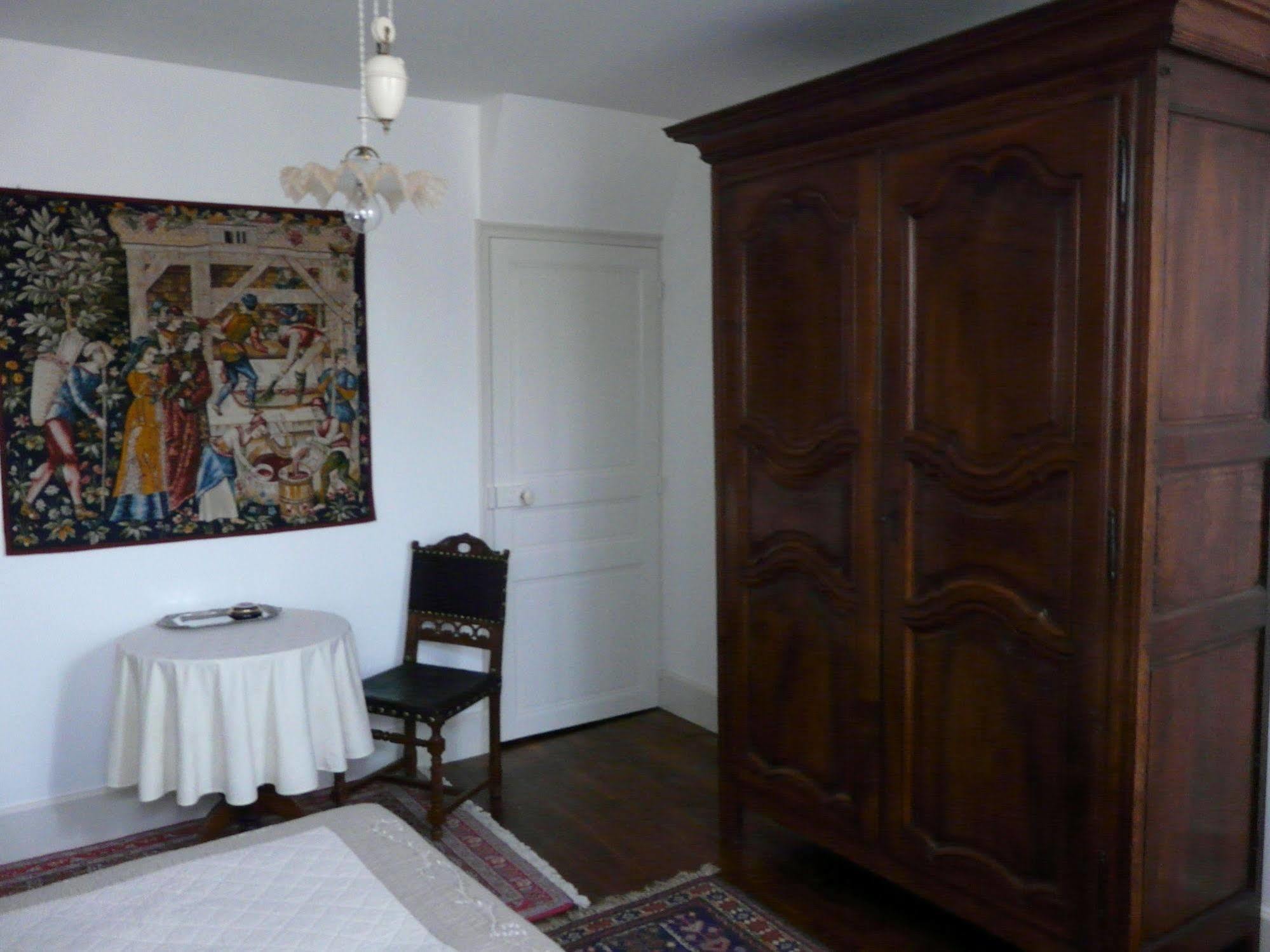 La Promenade En Champagne Bed & Breakfast Mussy-sur-Seine ภายนอก รูปภาพ