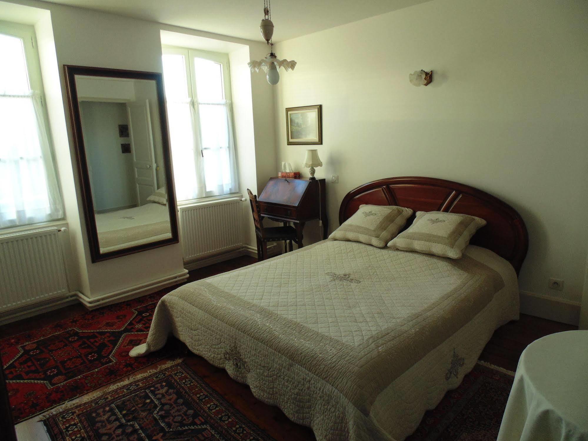 La Promenade En Champagne Bed & Breakfast Mussy-sur-Seine ภายนอก รูปภาพ