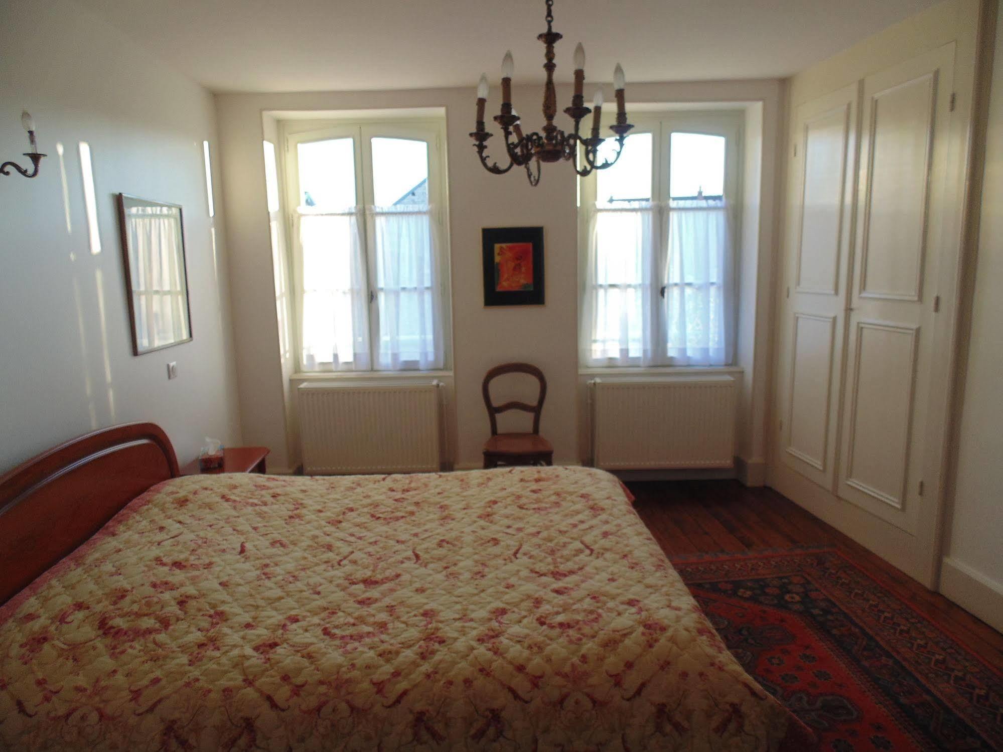 La Promenade En Champagne Bed & Breakfast Mussy-sur-Seine ภายนอก รูปภาพ