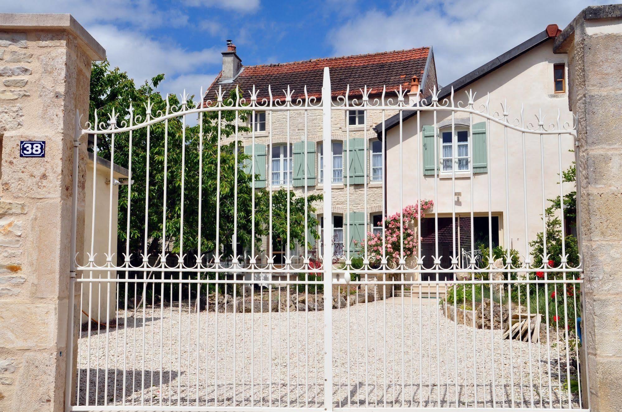 La Promenade En Champagne Bed & Breakfast Mussy-sur-Seine ภายนอก รูปภาพ